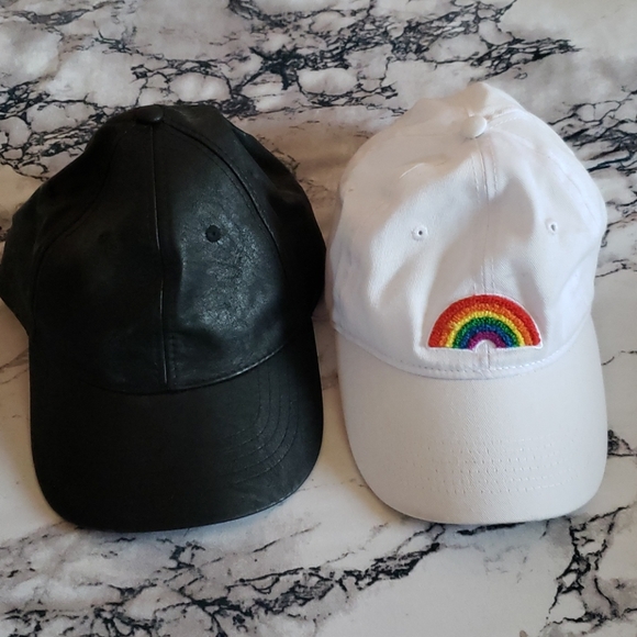 Set of Caps - Picture 1 of 1